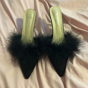 Feathered 3 in skinny heel mule size 8